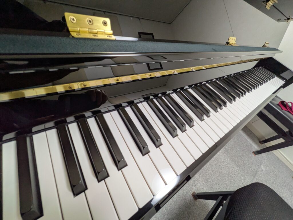 KAWAI アップライトピアノ鍵盤