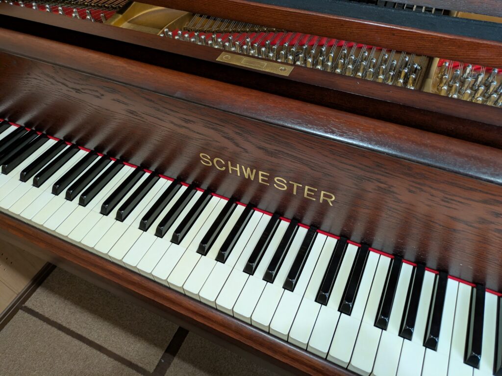 100までピアノライフ シュベスターG60鍵盤