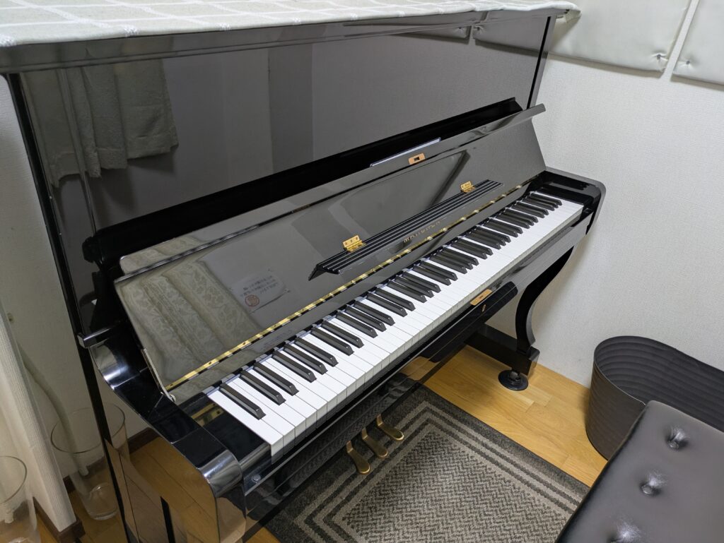 2026 R08 09 12 貸し音楽練習室RHY甲東園　カワイのアップライトピアノメルヘン本体
